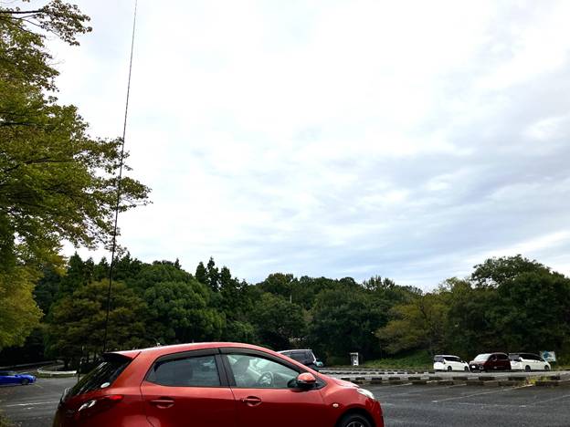 カーボンロッドアンテナは、軽くて、手軽で、マルチバンド対応のすぐれもの