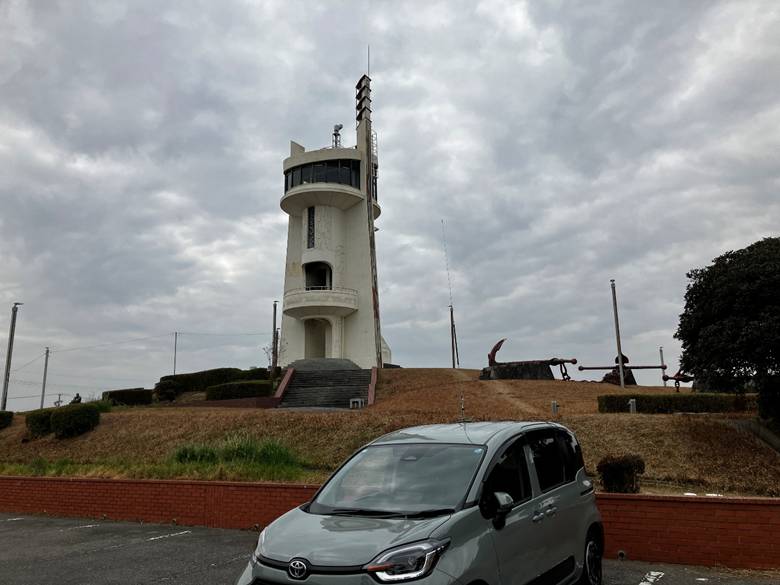 展望台側の駐車場から、QRV