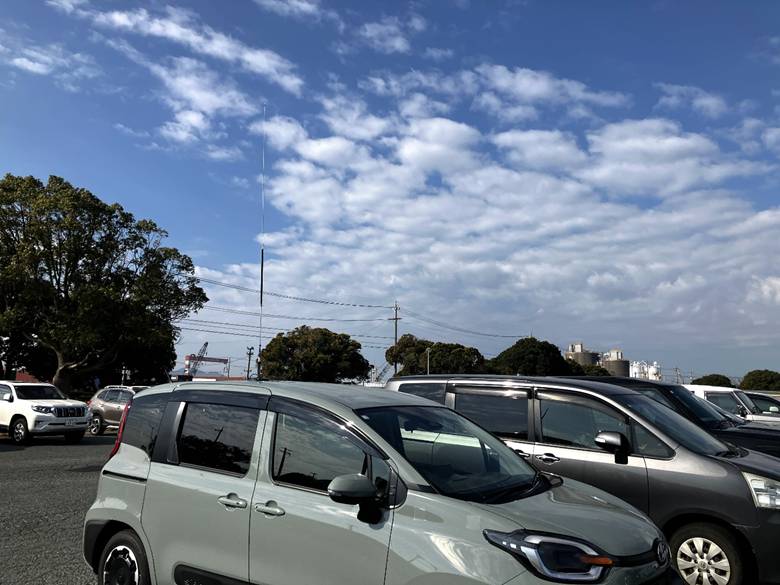 混雑する駐車場の端っこをかりて短時間運用